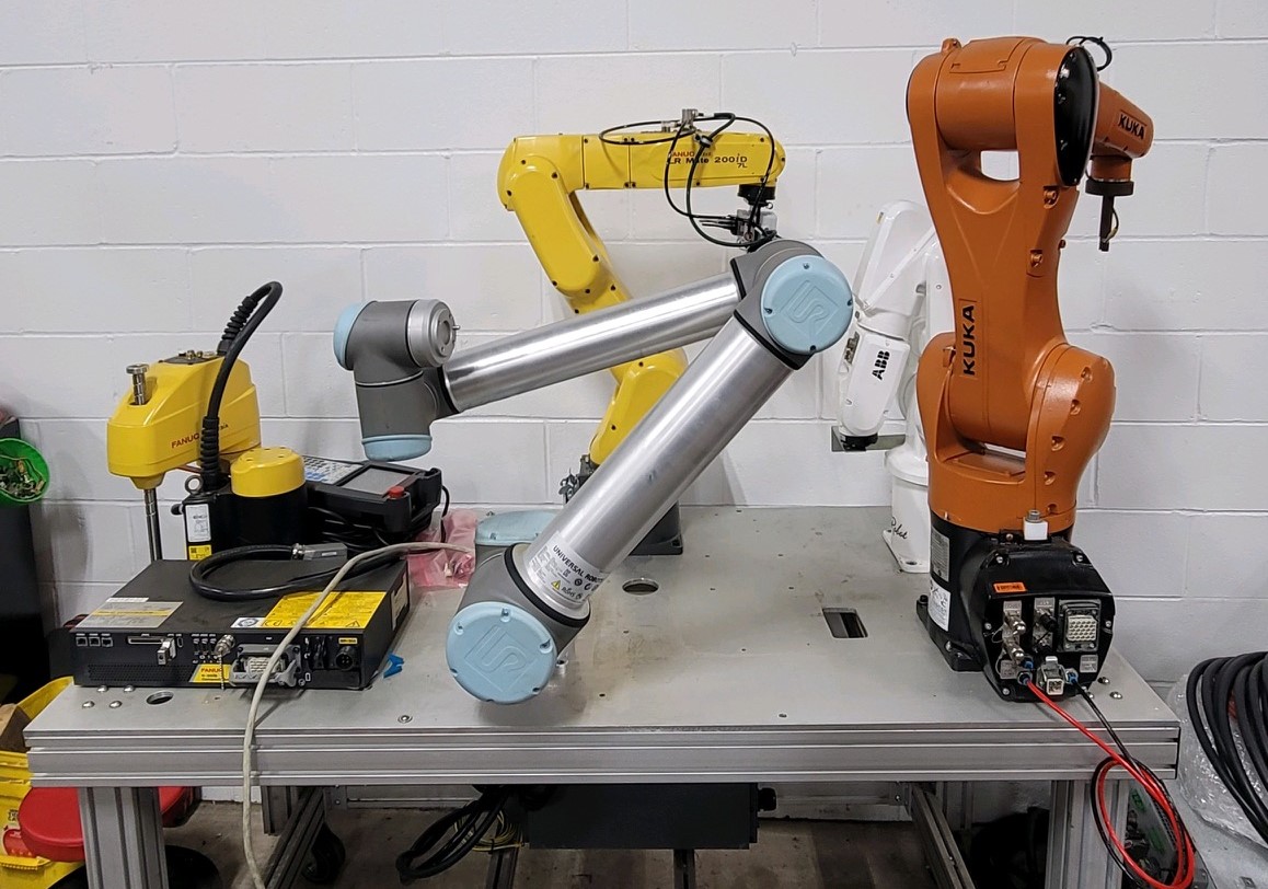 Advantages of Cobots Over Traditional Industrial Robots