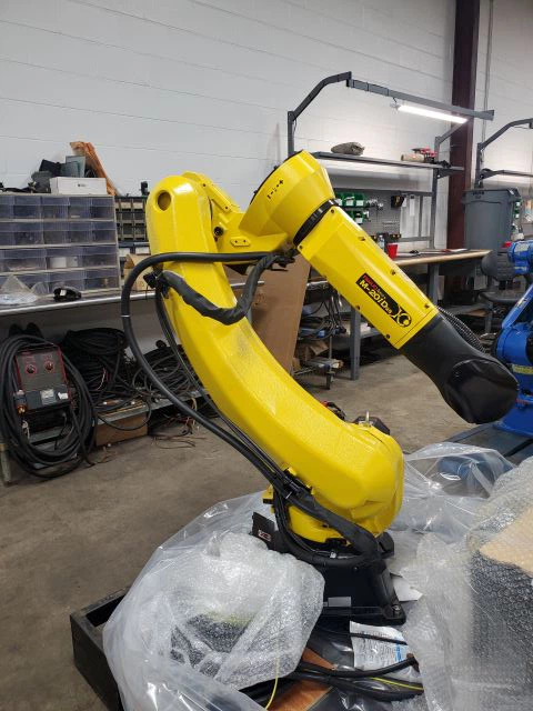 Advantages and Disadvantages of Articulated Robots