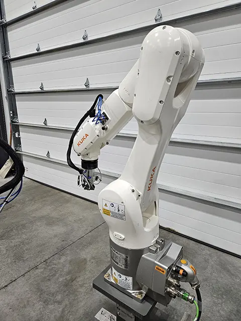KUKA KR10 R1100